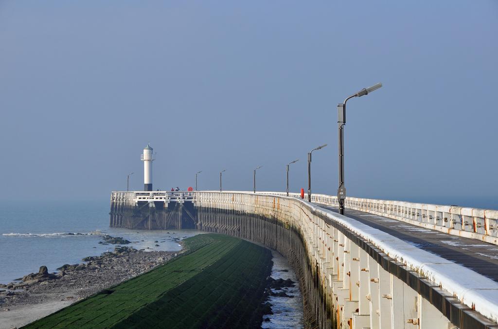 Hotel Uilenspiegel Nieuwpoort Bagian luar foto